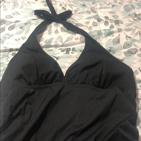 Swimsuit - Picture 2 of 5